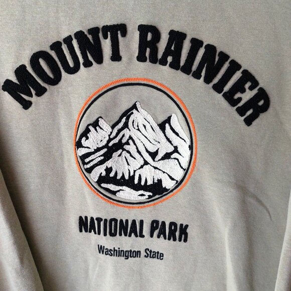 H&M oversized crop crewneck sweatshirt rainier mountain Washington state - Picture 2 of 3